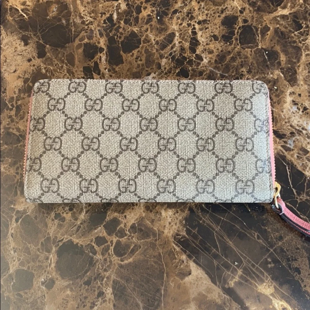 Gucci designer zip